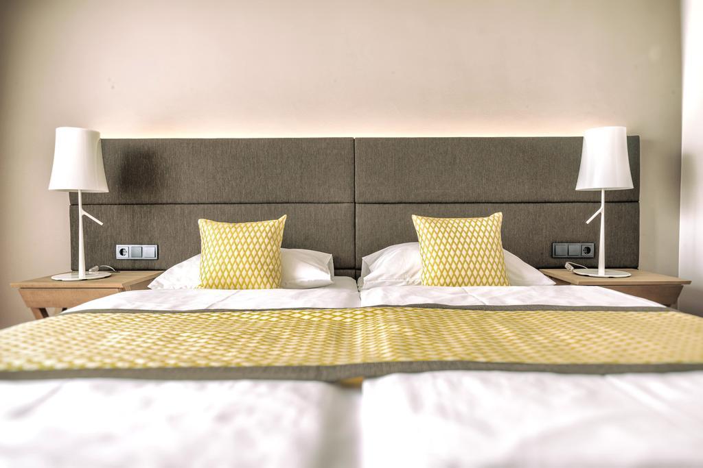 Hotel Turmhof Gumpoldskirchen Kamer foto