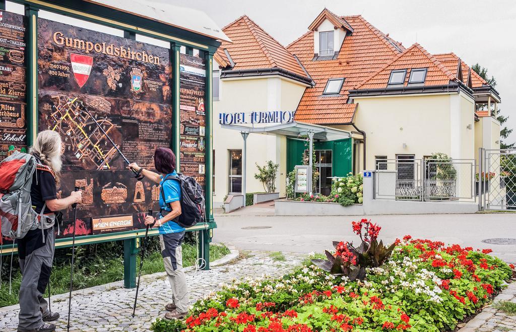 Hotel Turmhof Gumpoldskirchen Buitenkant foto