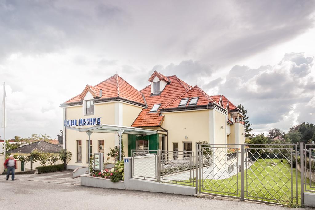 Hotel Turmhof Gumpoldskirchen Buitenkant foto