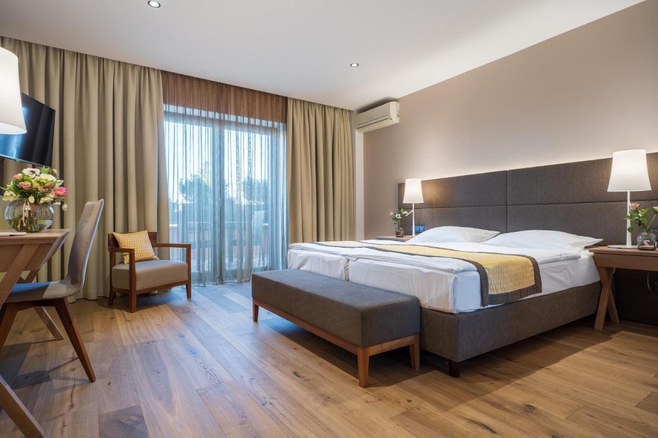 Hotel Turmhof Gumpoldskirchen Buitenkant foto